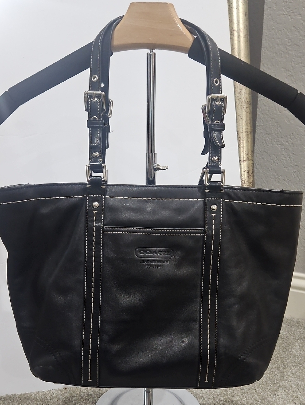 Coach Hampton Black Leather Tote with Contrast Stitching and Buckle Straps - Picture 1 of 13
